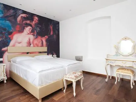 מלון Heritage Diocletian 4*