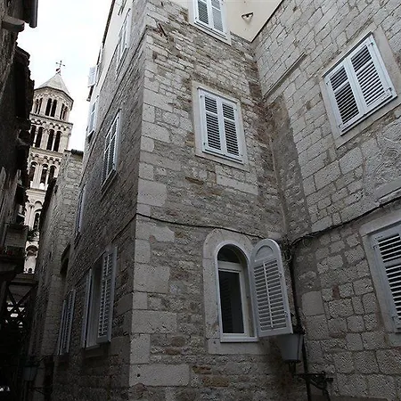מלון Heritage Diocletian 4*